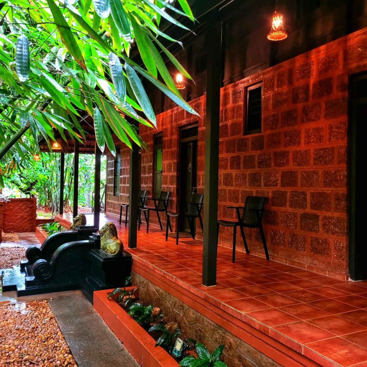 Greens Tree House & Wood House 苏丹巴特利 外观 照片