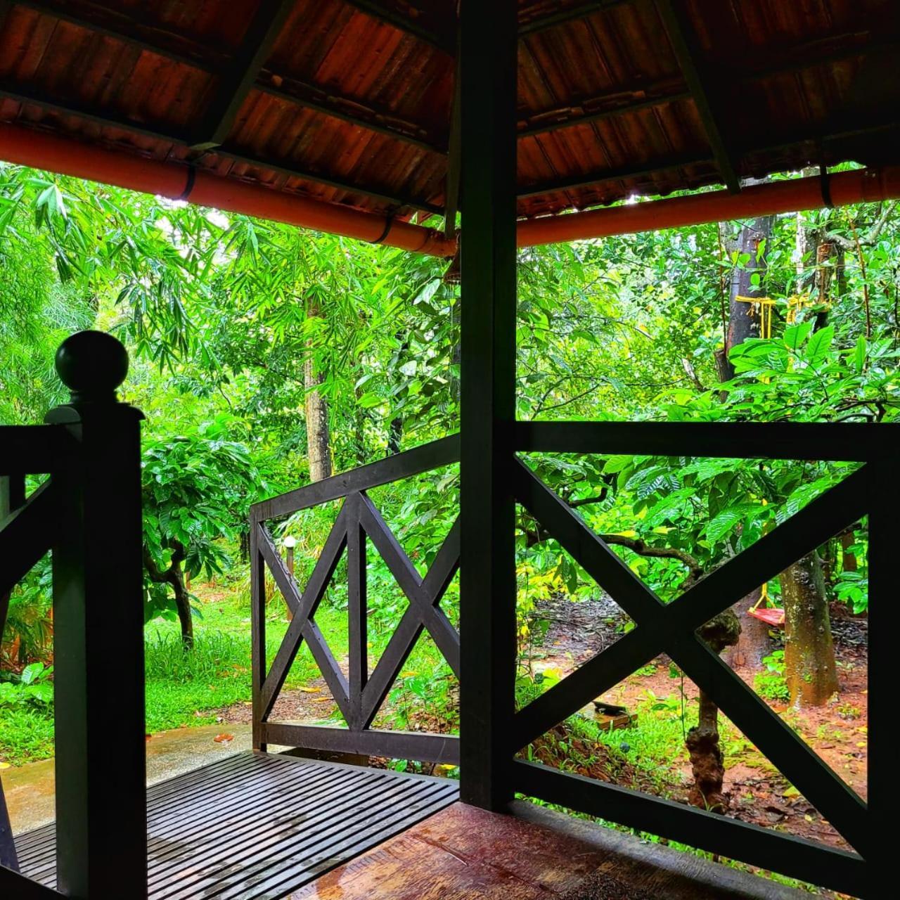 Greens Tree House & Wood House 苏丹巴特利 外观 照片